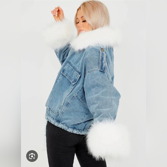 AKIRA Coat Blue Denim Jacket with White Faux Fur Removable Lining Oversized NWOT - Picture 15 of 15